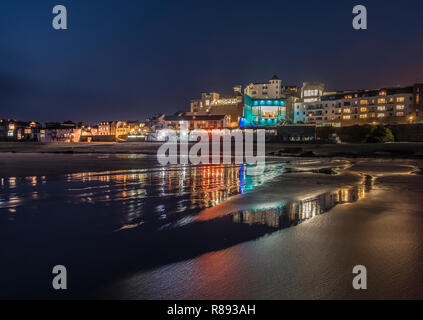 Tate Gallery St. Ives in der Nacht Stockfoto