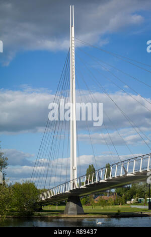 Die Christchurch Rad- und Fußgängerbrücke über die Themse in Caversham und Lesen Stockfoto