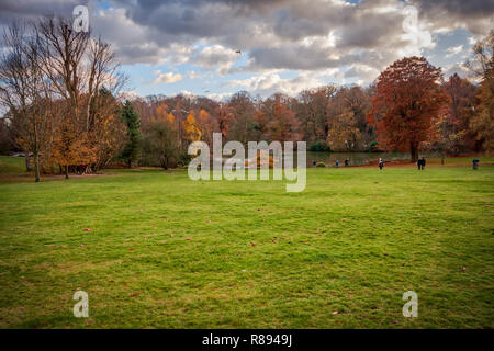 North London Park Hampstead Heath an einem sonnigen Tag im Herbst Stockfoto