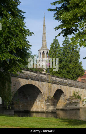 St. Peter Pfarrkirche in Wallingford-on-Thames von Wallingford Bridge Stockfoto