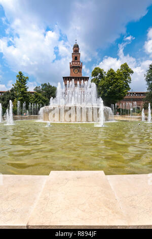 Vertikale Ansicht von Schloss Sforza in Mailand, Italien. Stockfoto