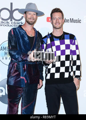 LOS ANGELES, Ca, USA - 09 Oktober: Tyler Hubbard, Brian Kelley, Florida Georgia Linie in der Presse bei den American Music Awards 2018 gehalten am Microsoft Theatre L.A. Live, die am 9. Oktober in Los Angeles, Kalifornien 2018, United States. (Foto von Xavier Collin/Image Press Agency) Stockfoto