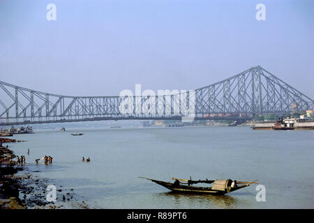 Howrah Bridge und Hoogly River, Kolkata, West Bengal, Indien Stockfoto