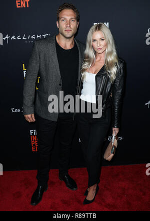 HOLLYWOOD, Los Angeles, CA, USA - 25. SEPTEMBER: Jai Courtney, Mecki Einbuchtung an der LA Film Festival 2018 - Gala Screening Uraufführung von "Der Eid" am ArcLight Hollywood hielt am 25. September 2018 in Hollywood, Los Angeles, Kalifornien, Vereinigte Staaten. (Foto von Xavier Collin/Image Press Agency) Stockfoto