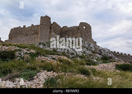 Teil von Schloss Larisa, der antiken und mittelalterlichen Akropolis der Stadt Argos im Peloponnes, Griechenland Stockfoto