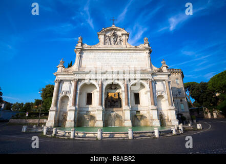 Die Fontana dell'Acqua Paola auch als Il Fontanone ("Der große Brunnen") bekannt ist, ein Monumentaler Brunnen auf dem Gianicolo-hügel in Rom. Stockfoto