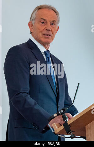 London, Vereinigtes Königreich. 14. Dezember 2018. Der ehemalige Premierminister Tony Blair macht eine Rede über die Brexit Chaos und seine Ansichten über den besten Weg für das Vereinigte Königreich und Europa. Credit: Peter Manning/Alamy leben Nachrichten Stockfoto
