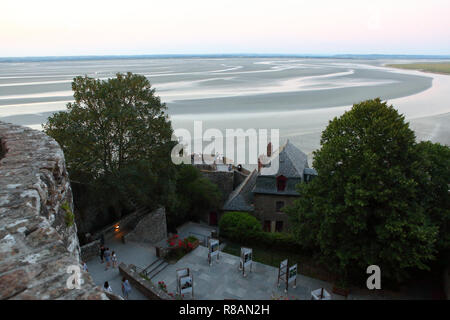 Mont Saint Michel, Frankreich. 26. Juli, 2018. Blick auf das Watt vor dem Mont Saint Michel. | Verwendung der weltweiten Kredit: dpa/Alamy leben Nachrichten Stockfoto