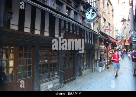 Mont Saint Michel, Frankreich. 26. Juli, 2018. Blick auf den Eingang in Mont Saint Michel. | Verwendung der weltweiten Kredit: dpa/Alamy leben Nachrichten Stockfoto