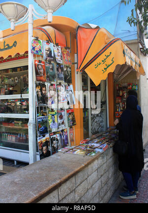 Shiraz, Iran. Okt, 2018 20. Iran - Kiosk mit Presse Produkte im Zentrum von Shiraz, Fars. Am 20.10. 2018. Credit: Rolf Zimmermann | Verwendung weltweit/dpa/Alamy leben Nachrichten Stockfoto