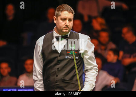 Glasgow, Schottland, Großbritannien. 14. Dez 2018. Viertelfinale der BetVictor Home Nationen Serie Scottish Open, wo Stuart Carrington auf Judd Trump im Emirates Arena, Glasgow stattfindet. Credit: Colin Poultney/Alamy leben Nachrichten Stockfoto