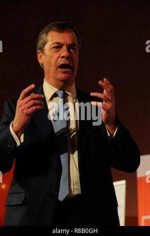 London, Großbritannien. 15. Dezember, 2018. Ehemaliges Ukip Führer, Nigel Farage, äußert seine Bestürzung über PM Theresa's möglicherweise schlecht Ausfahrt deal aus der EU. Credit: Dario Earl/Alamy leben Nachrichten Stockfoto