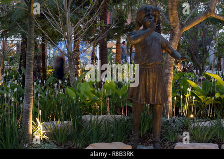 Ein öffentlicher Garten in West Village, West End, Brisbane, Queensland, Australien Stockfoto
