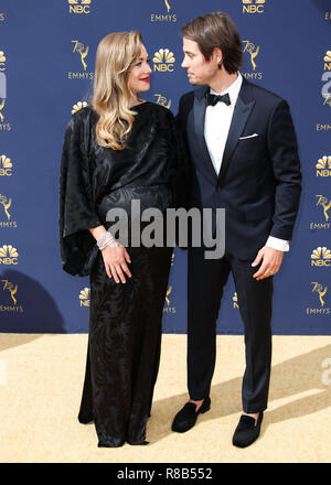 LOS ANGELES, Ca, USA - 17. SEPTEMBER: Yvonne Strahovski, Tim Loden auf der 70. jährlichen Primetime Emmy Awards bei Microsoft Theater in L.A. statt Live am 17. September 2018 in Los Angeles, Kalifornien, USA. (Foto von Xavier Collin/Image Press Agency) Stockfoto