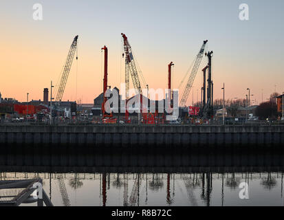 Sanierung der Wasser im vorderen Bereich der Tradeston District von Glasgow für den neuen Buchanan Wharf Entwicklung im Gange, Glasgow, Großbritannien Stockfoto