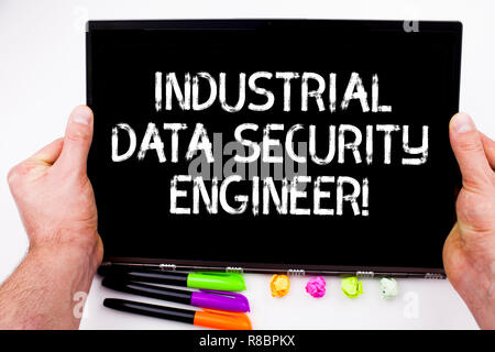 Handschrift Text schreiben Industrial Data Security Engineer. Begriff Sinne Technology Network Systems Engineering Stockfoto
