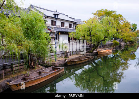 Alten Kanal in der bikan historischen Bezirk von Kurashiki. In Okayama Präfektur nahe dem Meer gelegen, hat die Stadt berühmt für seine int geworden Stockfoto