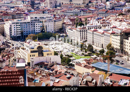 Lissabon, Portugal-Nov 1, 2018: Luftaufnahme der Lissabonner Altstadt mit den wichtigsten Straßen und Plätzen. Portugal. Stockfoto