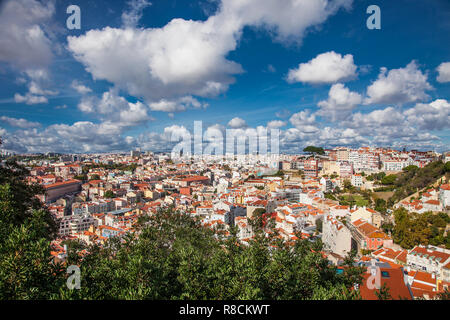 Lissabon, Portugal-Nov 1, 2018: Luftaufnahme der Lissabonner Altstadt mit den wichtigsten Straßen und Plätzen. Portugal. Stockfoto