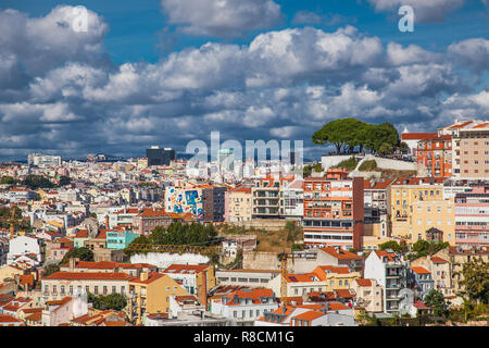 Lissabon, Portugal-Nov 1, 2018: Luftaufnahme der Lissabonner Altstadt mit den wichtigsten Straßen und Plätzen. Portugal. Stockfoto