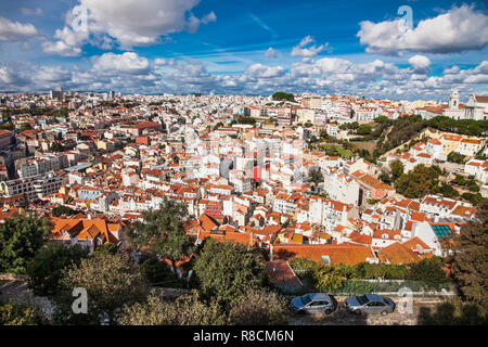 Lissabon, Portugal-Nov 1, 2018: Luftaufnahme der Lissabonner Altstadt mit den wichtigsten Straßen und Plätzen. Portugal. Stockfoto