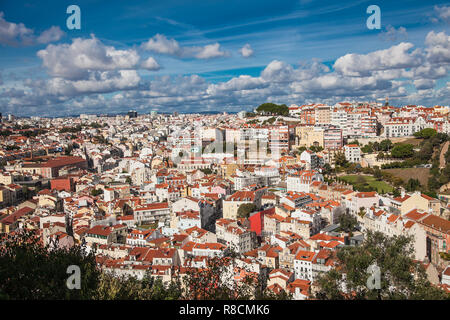 Lissabon, Portugal-Nov 1, 2018: Luftaufnahme der Lissabonner Altstadt mit den wichtigsten Straßen und Plätzen. Portugal. Stockfoto