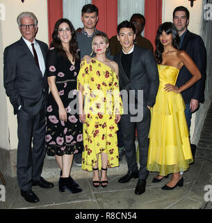 UNIVERSAL CITY, Los Angeles, CA, USA - Mai 04: Ted Danson, D'Arcy Carden, Kristen Bell, William Jackson Harper, Manny Jacinto, Jameela Jamil an der FYC Ereignis für NBC's "Der gute Ort" statt in den Universal Studios Backlot am 4. Mai 2018 in Universal City, Los Angeles, Kalifornien, Vereinigte Staaten. (Foto von Xavier Collin/Image Press Agency) Stockfoto