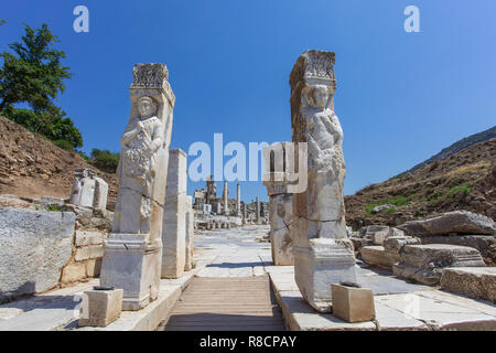 Die antiken Ephesus in der Türkei in der Stadt, Heracles Tor. Stockfoto