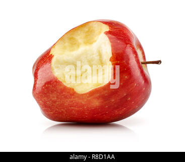 Roter Apfel auf weißem Hintergrund gebissen. Studio shot Stockfoto