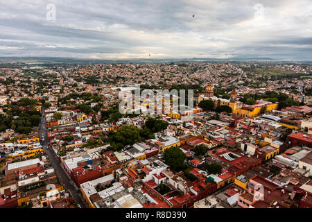 Luftaufnahme von einem frühen Morgen Ballonfahrt über San Miguel de Allende, Mexiko Stockfoto