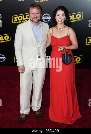 HOLLYWOOD, Los Angeles, CA, USA - 10. Mai: Rian Johnson, Karina Longworth am Los Angeles Premiere von Disney Pictures und Lucasfilm's 'Solo: ein Star Wars Story' am El Capitan Theatre am 10. Mai 2018 in Hollywood, Los Angeles, Kalifornien, Vereinigte Staaten. (Foto von Xavier Collin/Image Press Agency) Stockfoto