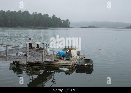 Zwei kleine Boote in Hummer Fischerei genutzt. In der Nähe von Yarmouth, Maine. Tolle Insel ist eine Region in der östlichen Maine, die von Hobby- und der kommerziellen Fischerei verwendet Stockfoto