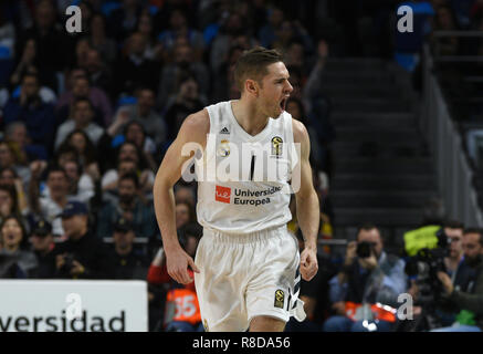 Madrid, Spanien. 13 Dez, 2018. Jaycee Carroll, Nr. 20 von Real Madrid in Aktion während der 2018/2019 Turkish Airlines EuroLeague Saison Runde 12 Spiel zwischen Real Madrid und FC Barcelona Lassa an WiZink Zentrum in Madrid. Real Madrid (Spanien) beat FC Barcelona Lassa (Spanien) 92-65. Credit: Jorge Sanz/Pacific Press/Alamy leben Nachrichten Stockfoto