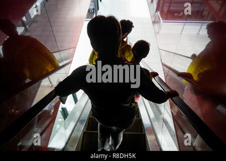 Moderne Erweiterung vom französischen Architekten Jean Nouvel, Museo Nacional Centro de Arte Reina Sofía, Madrid, Spanien Stockfoto