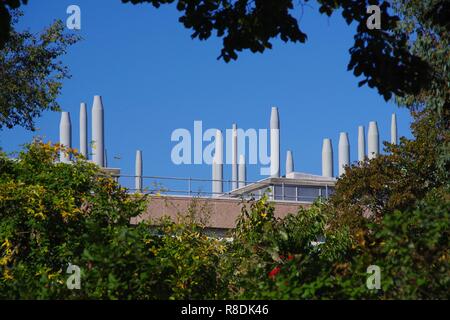 Dach Schornsteine auf meston Gebäude. Universität von Aberdeen, Schottland, UK. Stockfoto