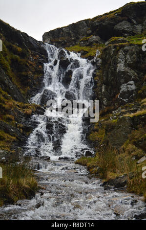 Watefall an der Mühle auf dem Rhosydd Schiefergrube Ort, Tanygrisiau, Ffestiniog Stockfoto