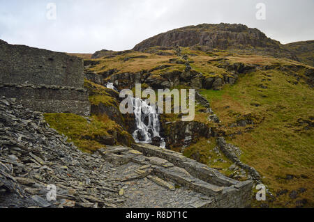 Watefall an der Mühle auf dem Rhosydd Schiefergrube Ort, Tanygrisiau, Ffestiniog Stockfoto