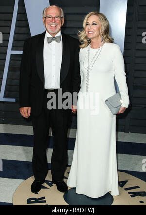 BEVERLY HILLS, Los Angeles, CA, USA - MÄRZ 04: Jimmy Buffett, Jane Slagsvol am 2018 Vanity Fair Oscar Party im Wallis Annenberg Center für Darstellende Künste am 4. März 2018 in Beverly Hills, Los Angeles, Kalifornien, Vereinigte Staaten. (Foto von Xavier Collin/Image Press Agency) Stockfoto