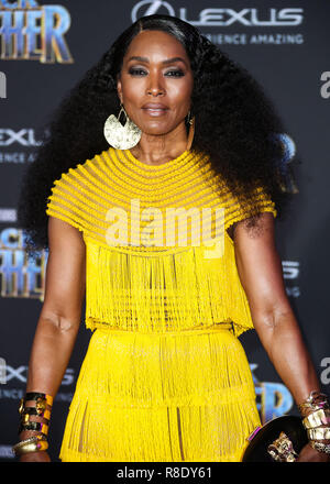 HOLLYWOOD, Los Angeles, CA, USA - 29. Januar: Angela Bassett bei der Weltpremiere von Disney und Marvel 'Black Panther' auf der Dolby Theatre statt, am 29. Januar 2018 in Hollywood, Los Angeles, Kalifornien, Vereinigte Staaten. (Foto von Xavier Collin/Image Press Agency) Stockfoto