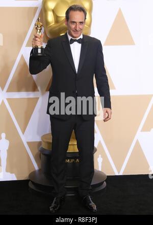 HOLLYWOOD, Los Angeles, CA, USA - 04. März: Alexandre Desplat in der Presse Zimmer auf der 90. jährlichen Academy Awards im Hollywood & Highland Center am 4. März 2018 in Hollywood, Los Angeles, Kalifornien, USA. (Foto von David Acosta/Image Press Agency) Stockfoto