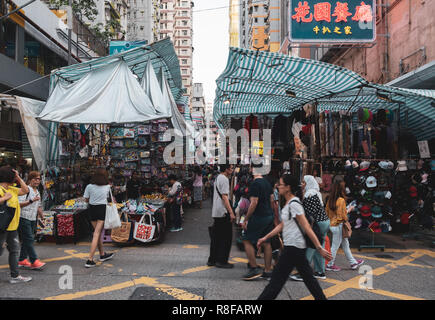 Hong Kong, April 7, 2019: Fa Yuen Street, Mong Kok, Hong Kong Stockfoto