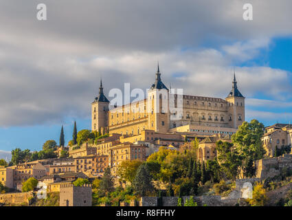 Die alcazar von Toledo, einem historischen Stein Festung im höchsten Teil von Toledo, Kastilien-La Mancha, Spanien. Einst eine römische Palast umgebaut Stockfoto