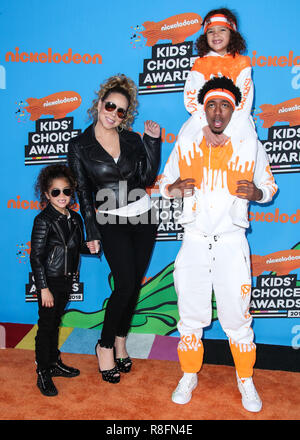 INGLEWOOD, Los Angeles, CA, USA - 24. März: Monroe Cannon, Mariah Carey, Nick Cannon, marokkanische Kanone auf der Nickelodeon Kids' Choice Awards 2018 im Forum am 24. März 2018 in Inglewood, Los Angeles, Kalifornien, USA. (Foto von Xavier Collin/Image Press Agency) Stockfoto