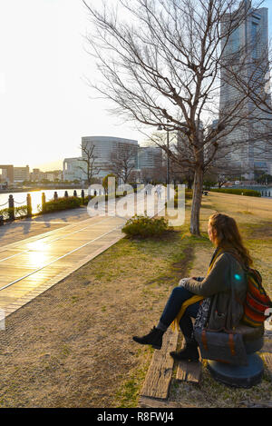 Landschaft von Minato Mirai 21 Bereich der Yokohama City in Kanagawa, Japan. Yokohama ist die zweitgrößte Stadt in Japan durch Bevölkerung und bevölkerungsreichste mu Stockfoto