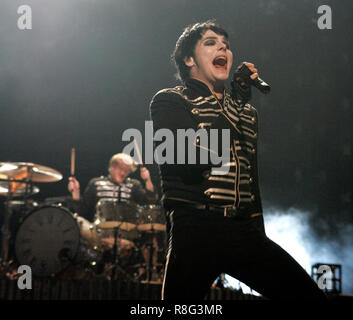 Gerard Way mit My Chemical Romance führt im Konzert an die Bank Atlantic Center in Sunrise, Florida am 22. April 2007. Stockfoto