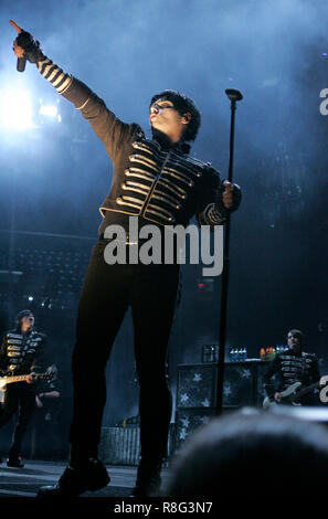 Gerard Way mit My Chemical Romance führt im Konzert an die Bank Atlantic Center in Sunrise, Florida am 22. April 2007. Stockfoto