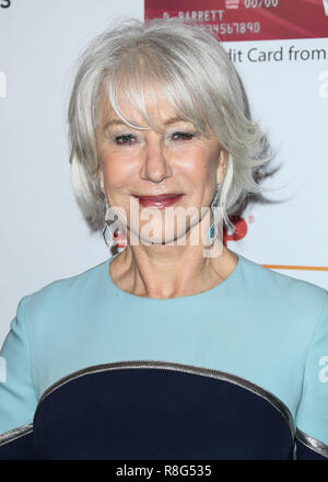 BEVERLY HILLS, Los Angeles, CA, USA - 05. Februar: Helen Mirren an der AARP 17. jährlichen Filme für Erwachsene Auszeichnungen gehalten an der Beverly Wilshire Beverly Hills (A Four Seasons Hotel) Am 5. Februar 2018 in Beverly Hills, Los Angeles, Kalifornien, Vereinigte Staaten. (Foto von Xavier Collin/Image Press Agency) Stockfoto