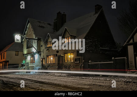 Die Dog Inn in der Nacht in Taree, Kent, England Stockfoto