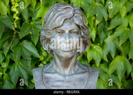 Statue des britischen Tennis legenden Virginia Wade Stockfoto