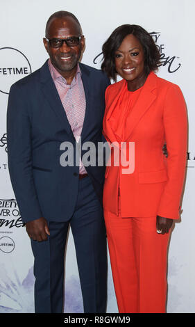 BEVERLY HILLS, Los Angeles, CA, USA - 13. Oktober: Viola Davis, Julius Tennon an Vielfalt Macht von Frauen Los Angeles 2017 Beverly Wilshire Hotel am 13. Oktober 2017 in Beverly Hills, Los Angeles, Kalifornien, USA. (Foto von Xavier Collin/Image Press Agency) Stockfoto